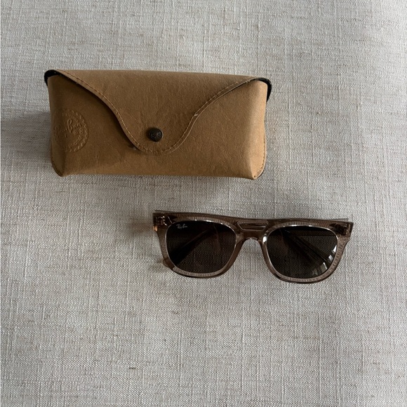 Ray-Ban Sunglasses with Case - Picture 3 of 4